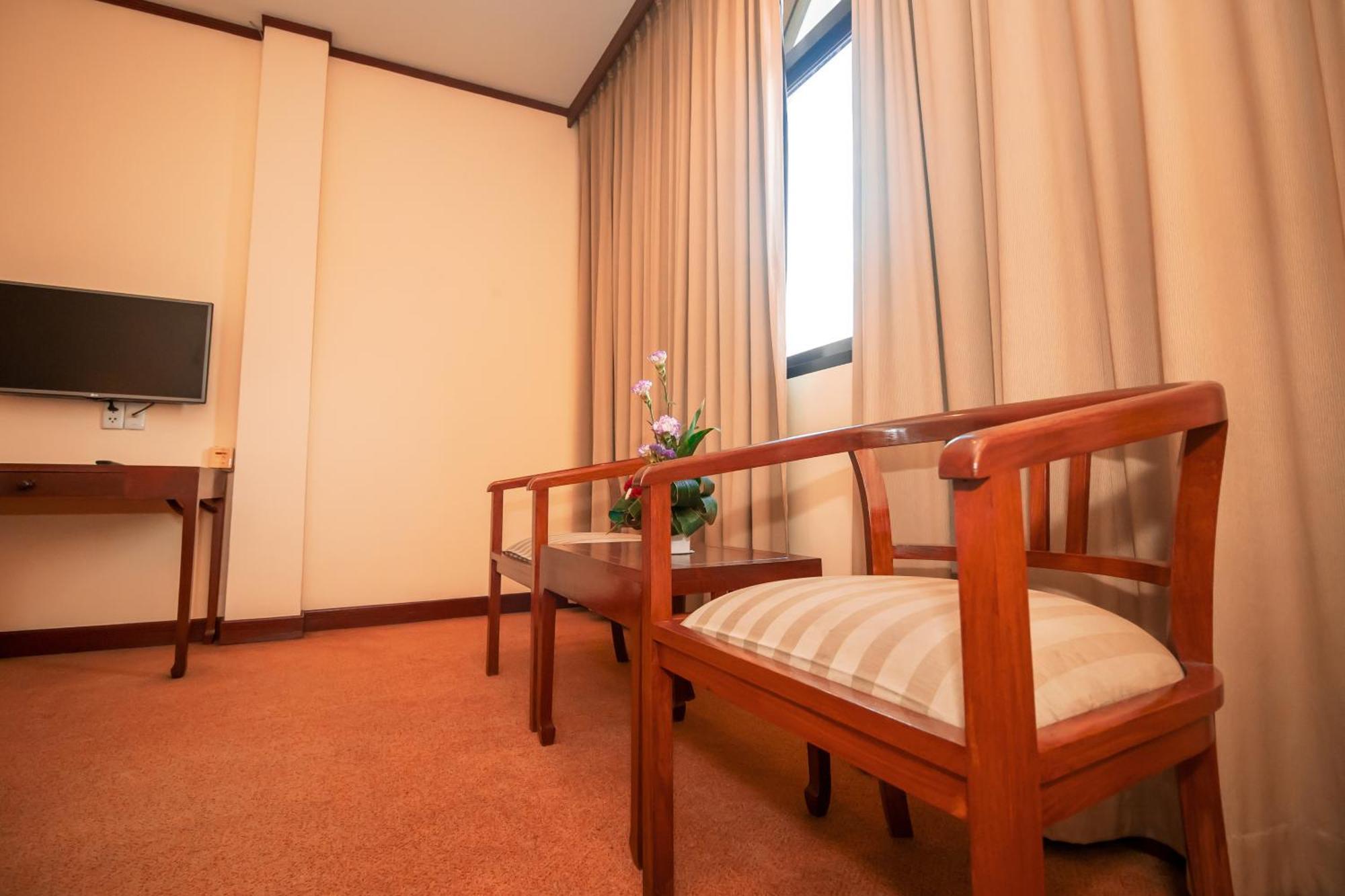 Laotel Vientiane Dış mekan fotoğraf